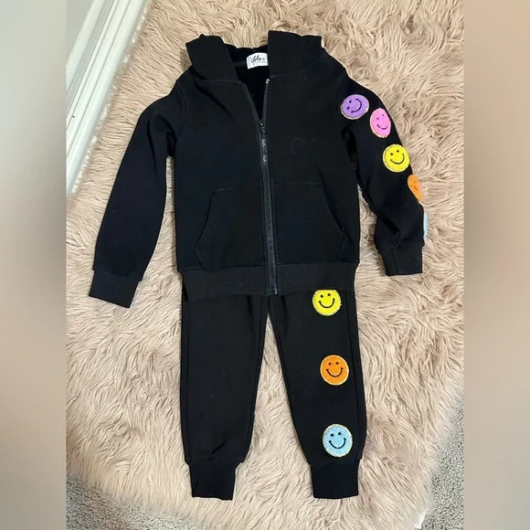 Little girls Lola and the boys matching sweat suit - Picture 1 of 1